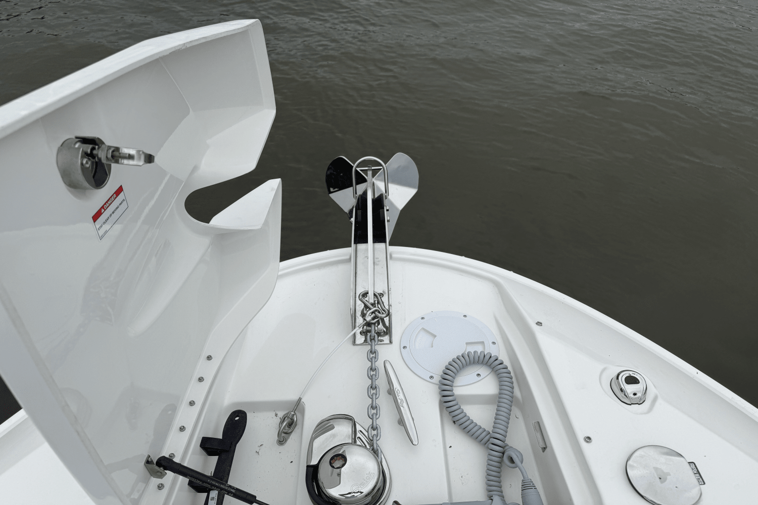 2025 Sea Ray SLX 350 Outboard Image Thumbnail #21