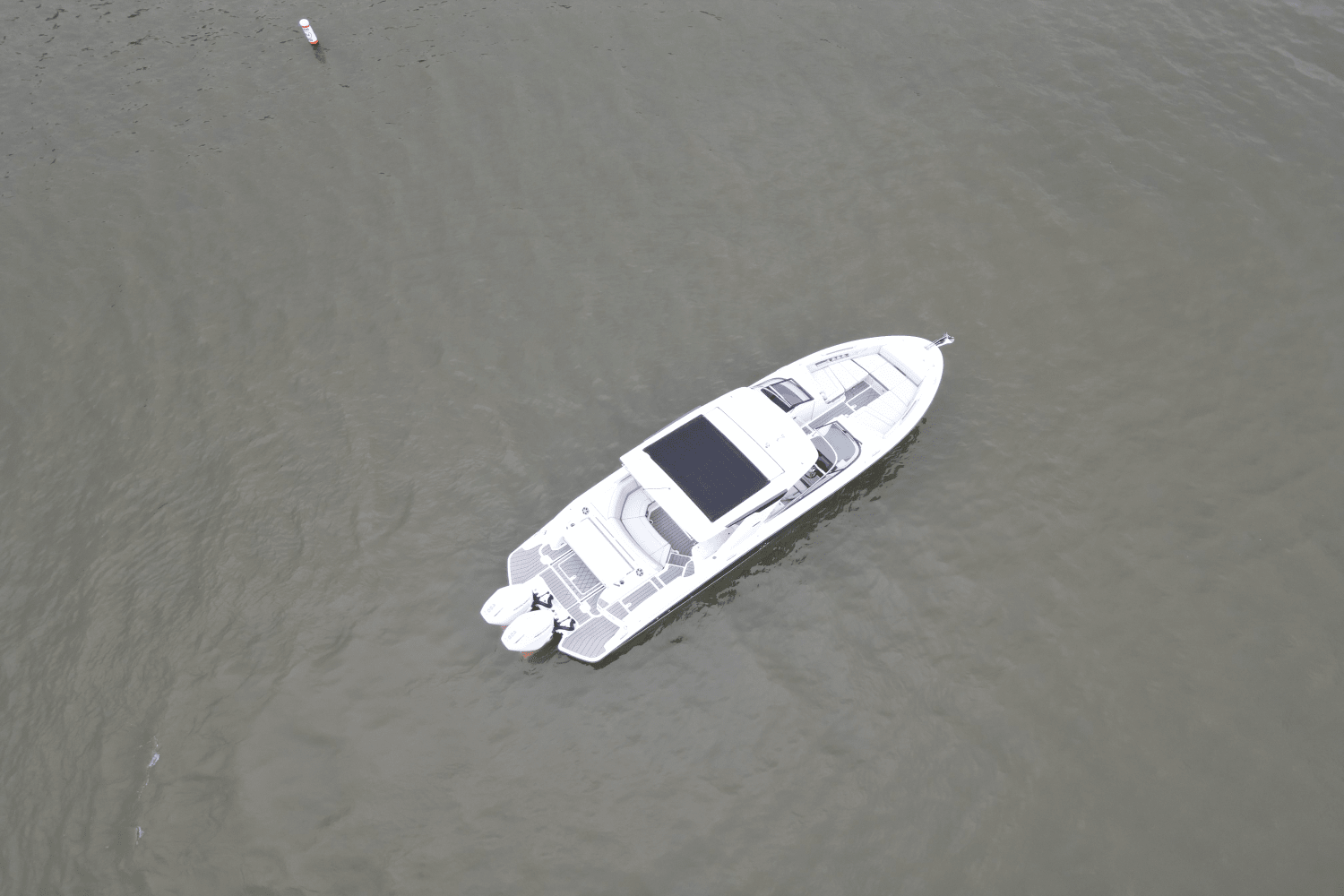 2025 Sea Ray SLX 350 Outboard Image Thumbnail #8