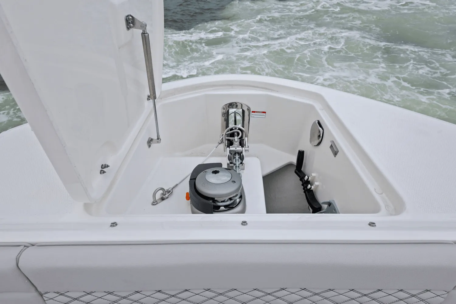 2025 Sea Ray Sundancer 370 Outboard Image Thumbnail #43