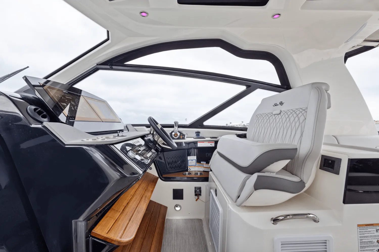 2025 Sea Ray Sundancer 370 Outboard Image Thumbnail #56