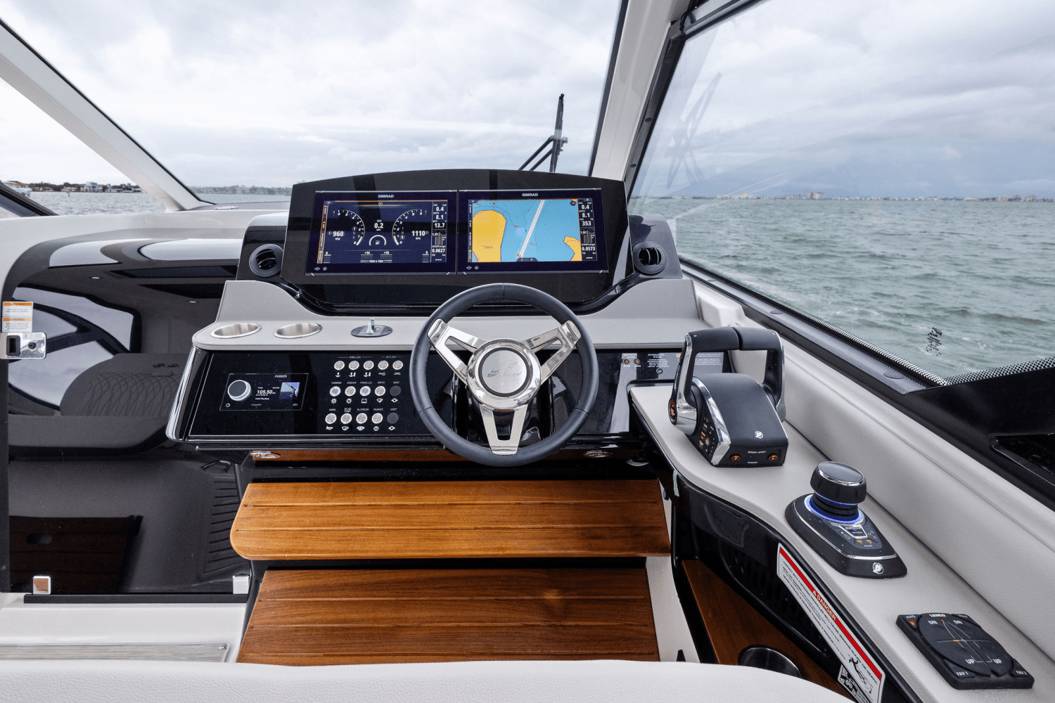 2025 Sea Ray Sundancer 370 Outboard Image Thumbnail #53