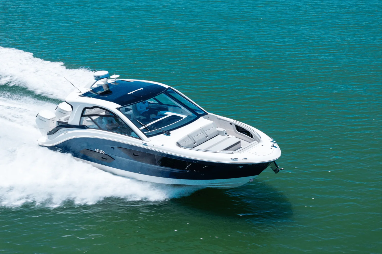 2025 Sea Ray Sundancer 370 Outboard Image Thumbnail #2