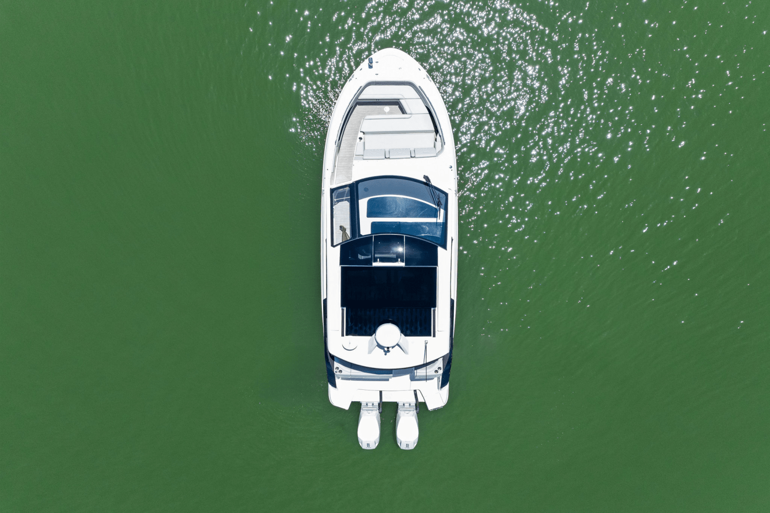 2025 Sea Ray Sundancer 370 Outboard Image Thumbnail #6