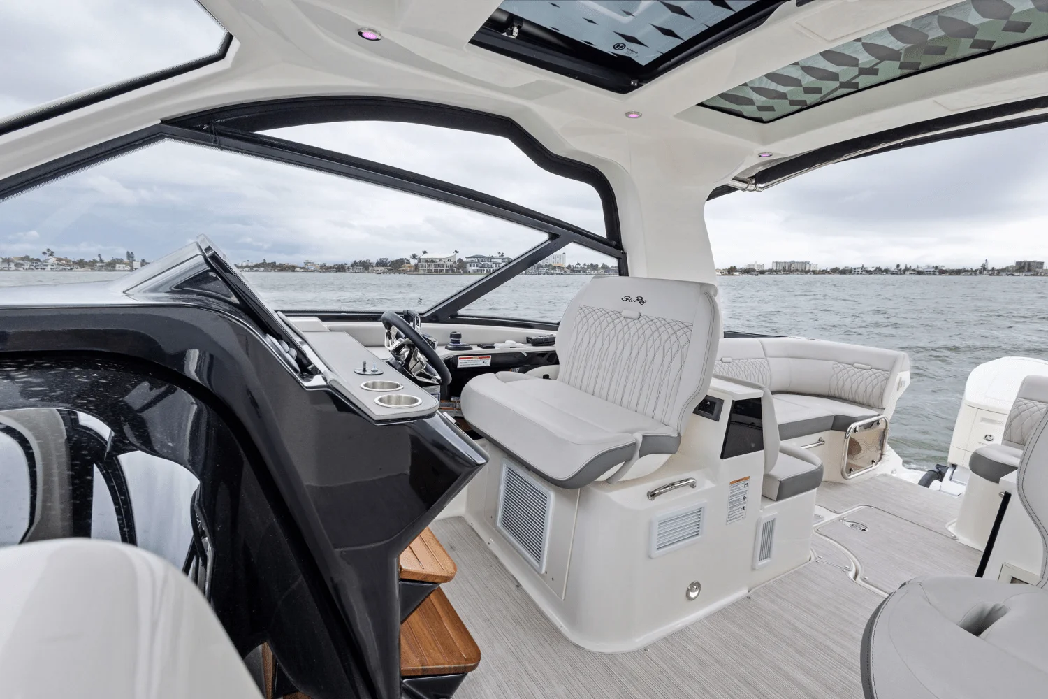 2025 Sea Ray Sundancer 370 Outboard Image Thumbnail #60
