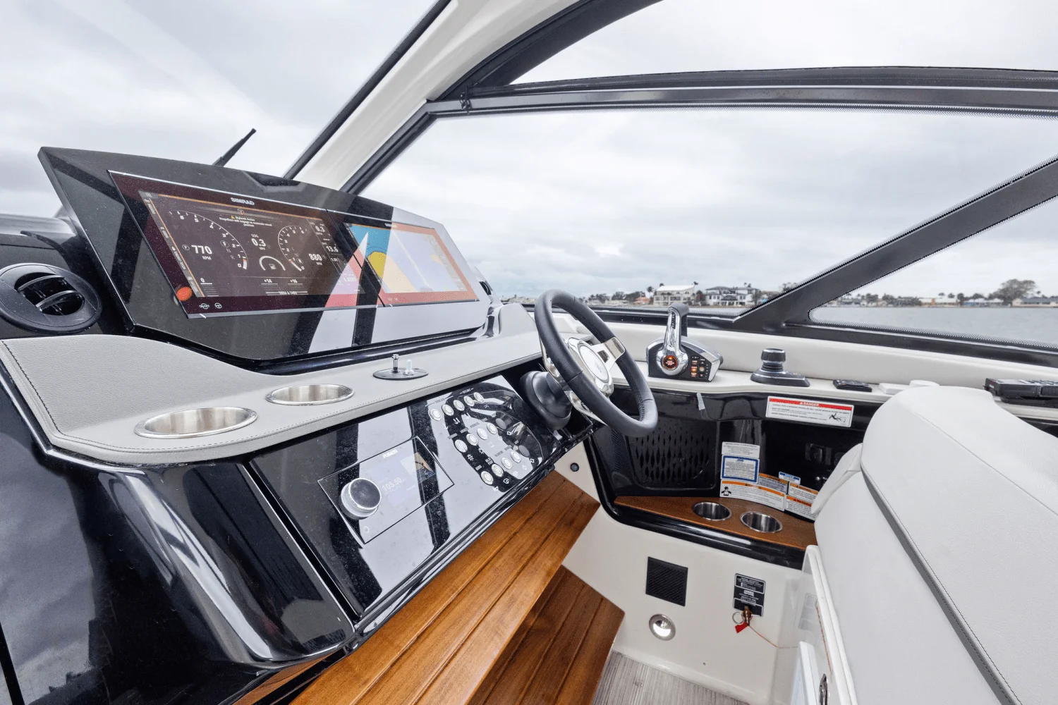 2025 Sea Ray Sundancer 370 Outboard Image Thumbnail #52