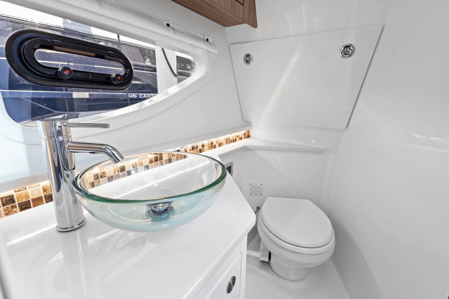 2025 Sea Ray Sundancer 370 Outboard Image Thumbnail #33