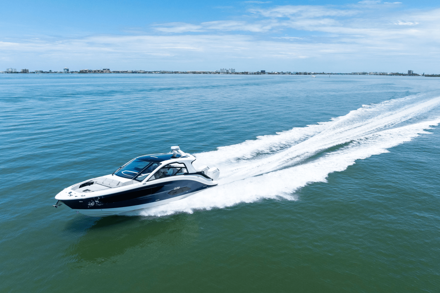 2025 Sea Ray Sundancer 370 Outboard Image Thumbnail #28
