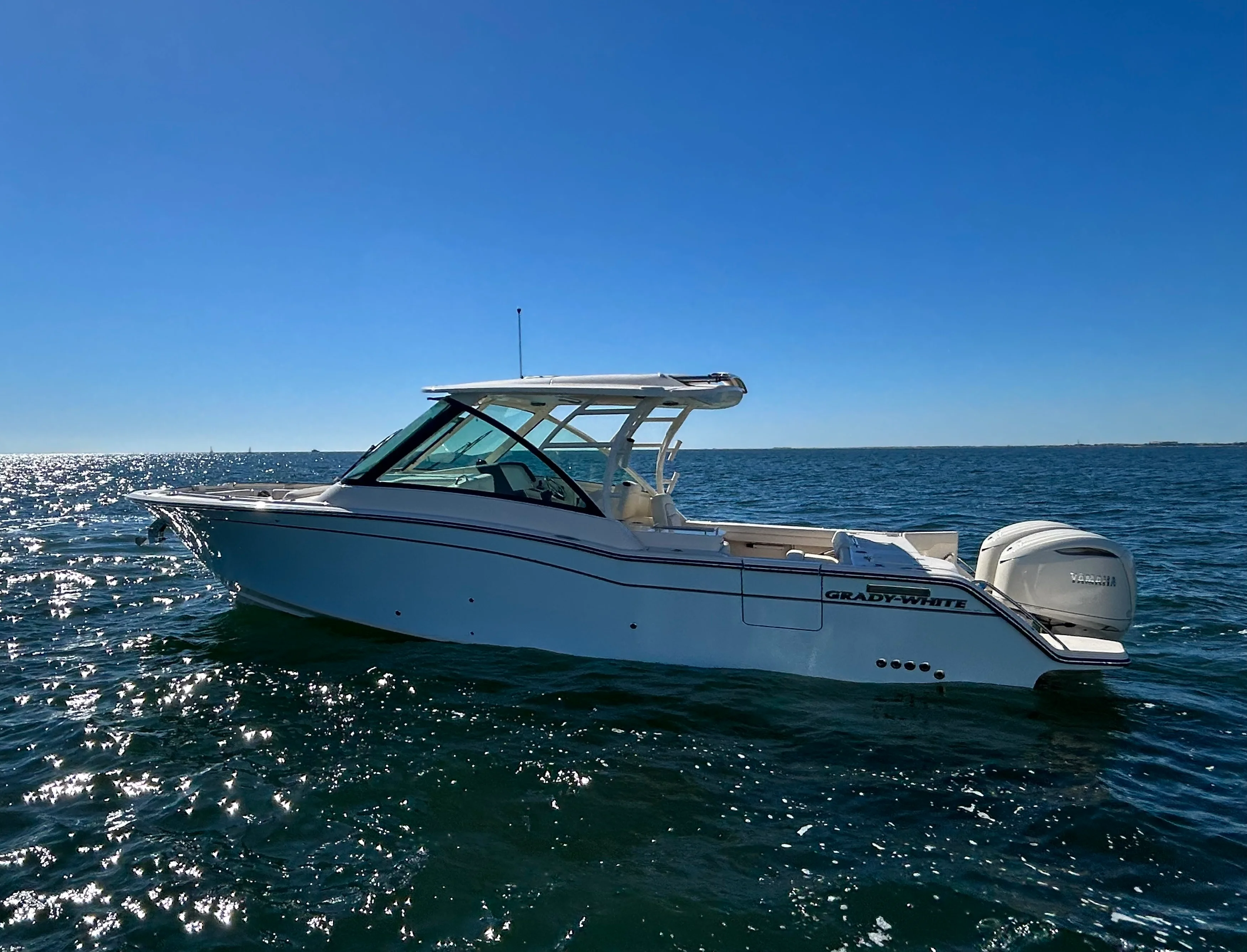 2026 Grady-White Freedom 325 Image Thumbnail #6