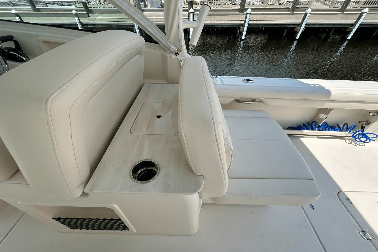 2026 Grady-White Freedom 325 Image Thumbnail #12