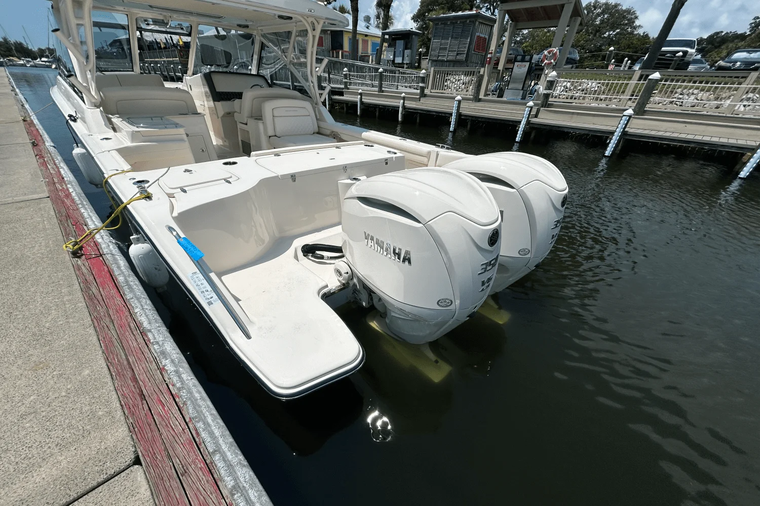 2026 Grady-White Freedom 325 Image Thumbnail #3