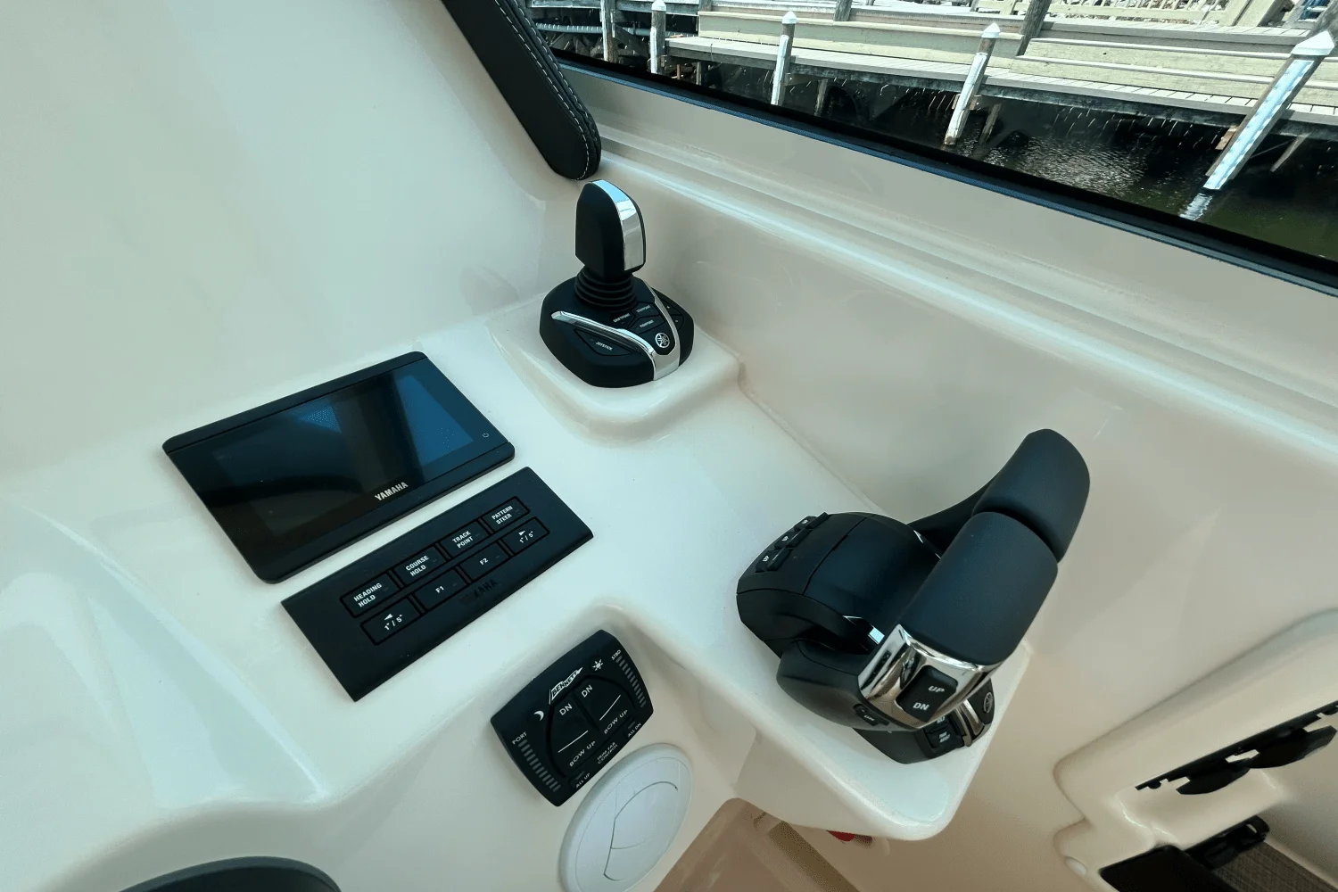 2026 Grady-White Freedom 325 Image Thumbnail #16