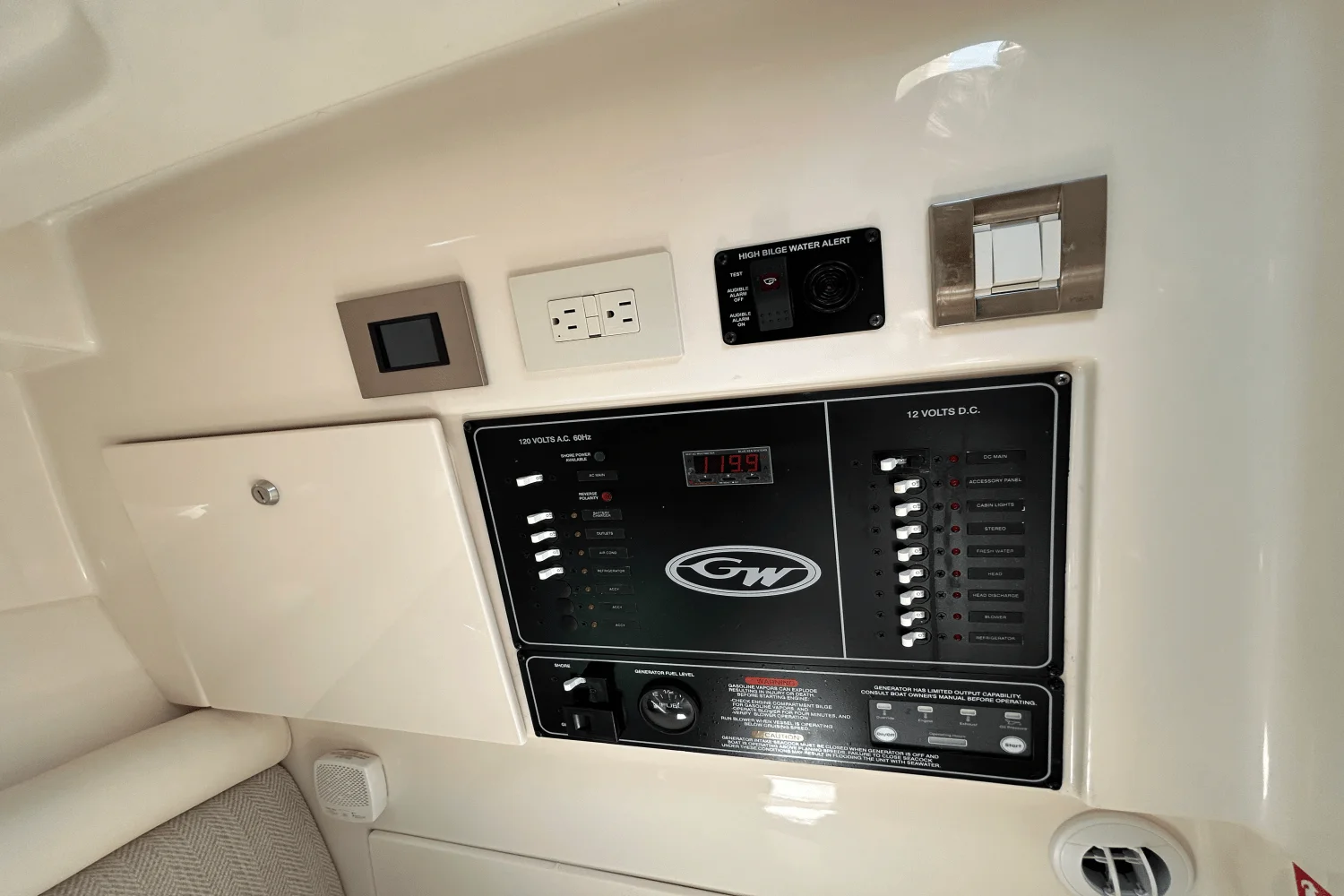 2026 Grady-White Freedom 325 Image Thumbnail #21