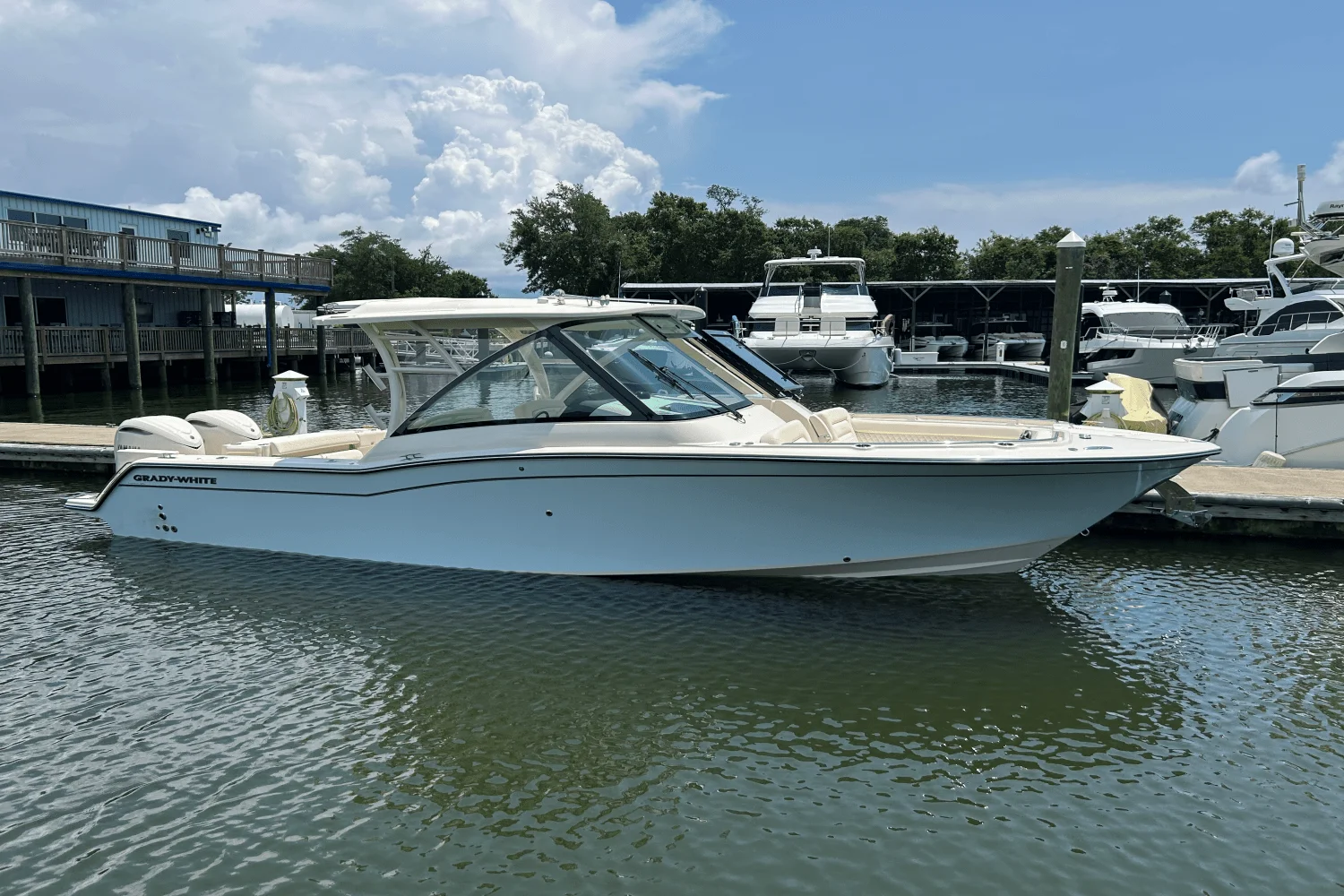 2026 Grady-White Freedom 325 Image Thumbnail #1