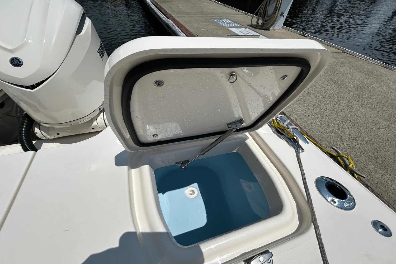 2026 Grady-White Freedom 325 Image Thumbnail #7
