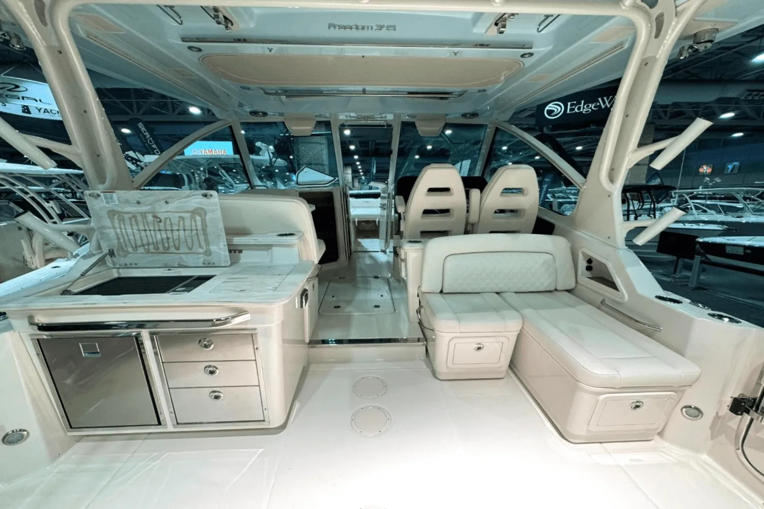 2025 Grady-White Freedom 345 Image Thumbnail #9