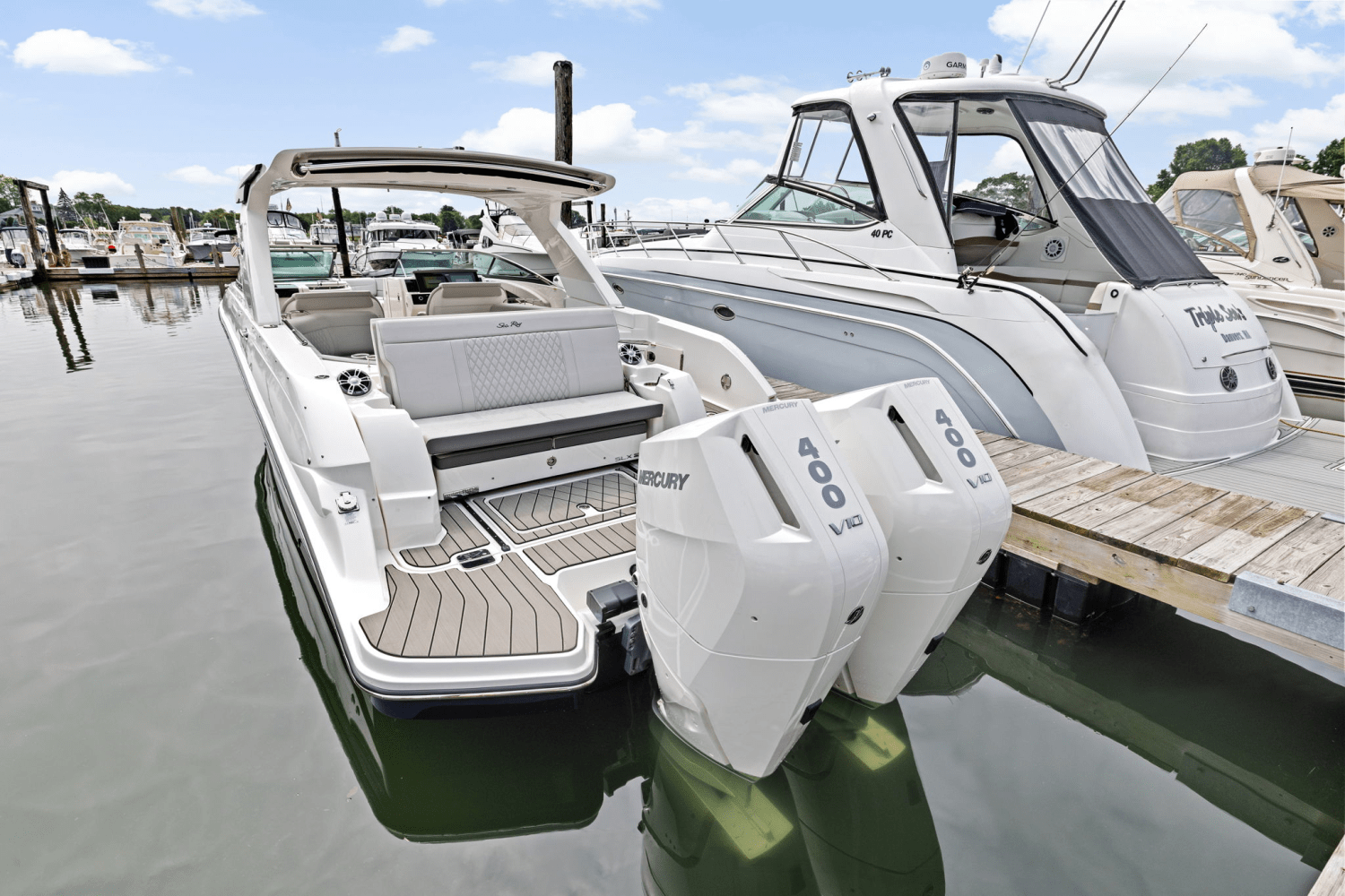 2025 Sea Ray SLX 350 Outboard Image Thumbnail #4