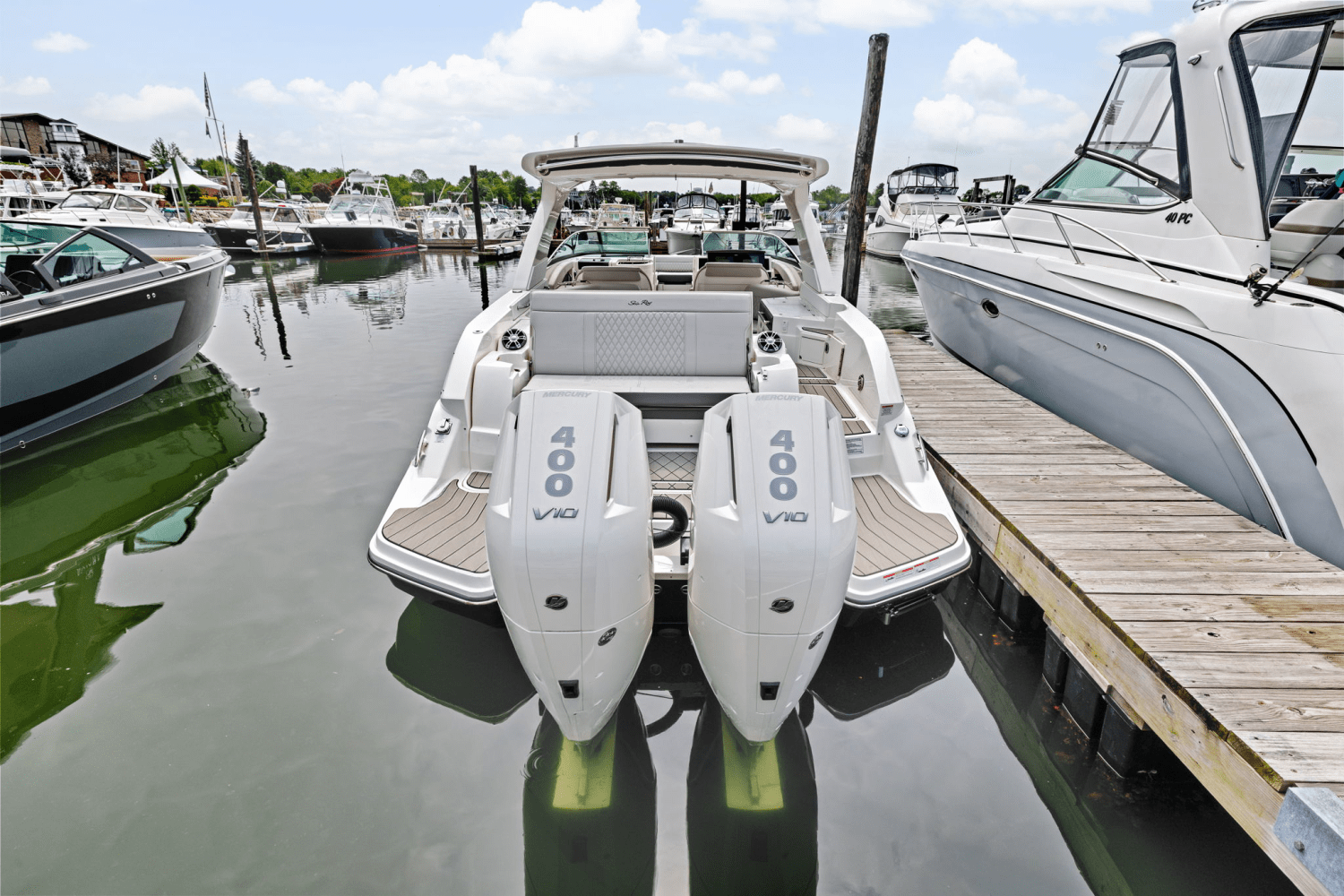 2025 Sea Ray SLX 350 Outboard Image Thumbnail #5