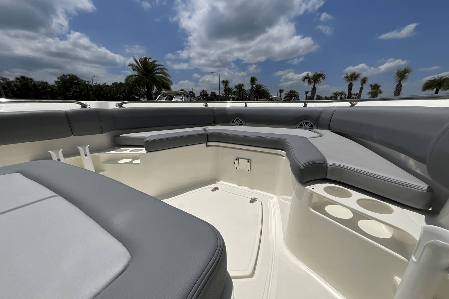 2025 Boston Whaler 230 Outrage Image Thumbnail #35