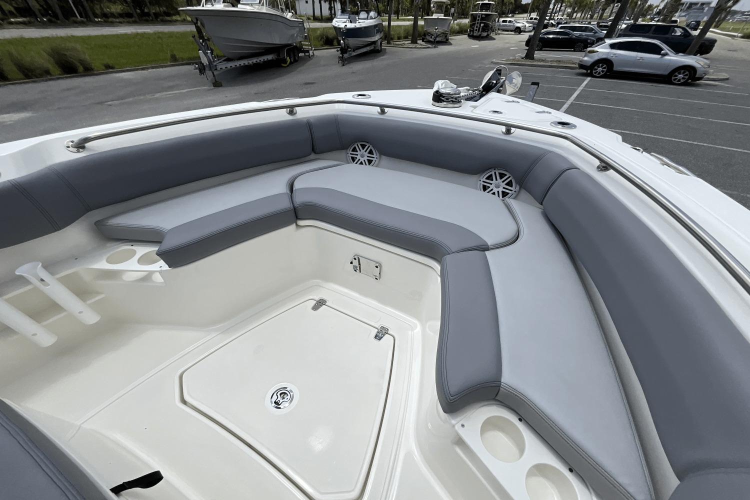 2025 Boston Whaler 230 Outrage Image Thumbnail #32