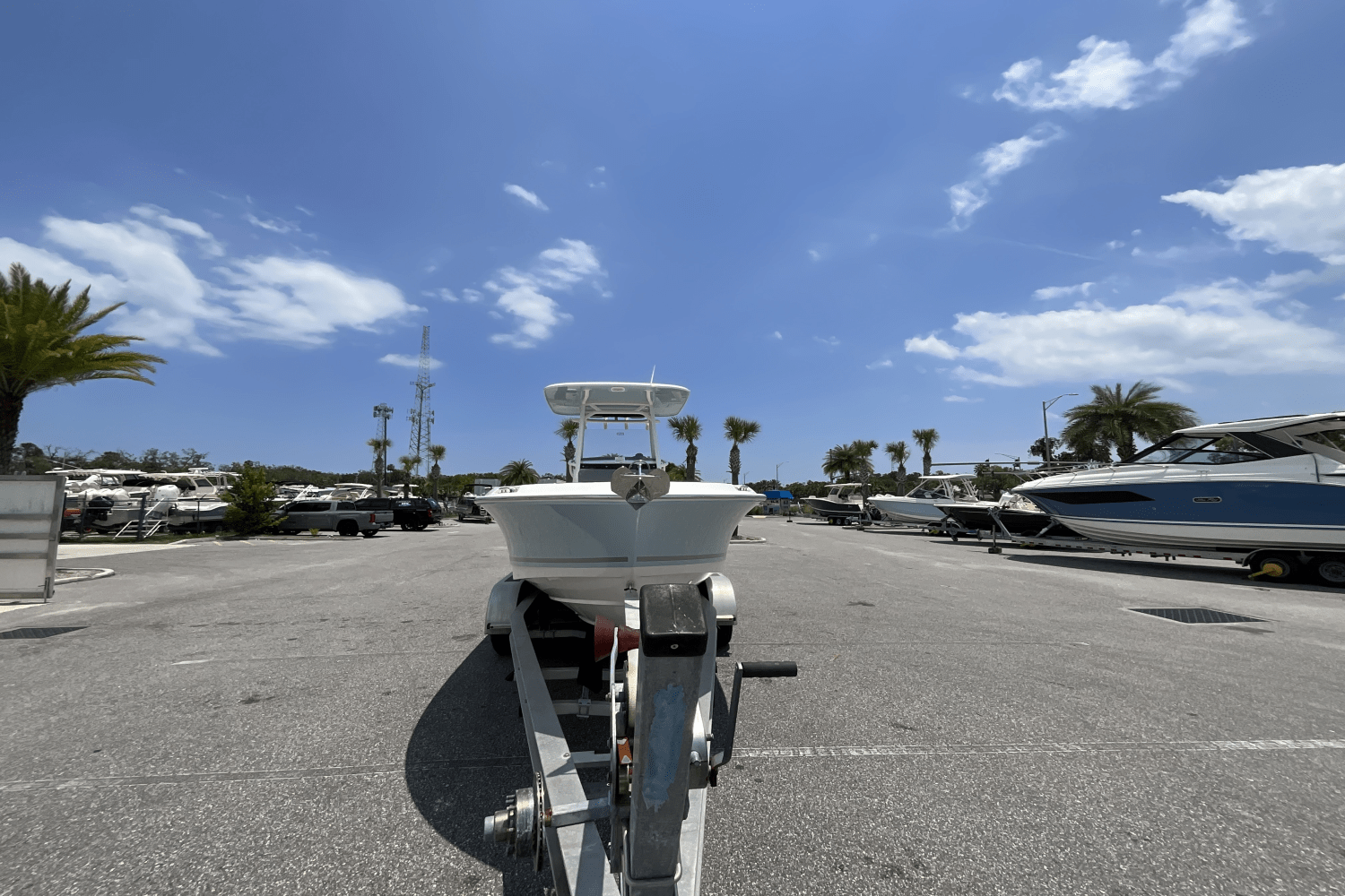 2025 Boston Whaler 230 Outrage Image Thumbnail #3