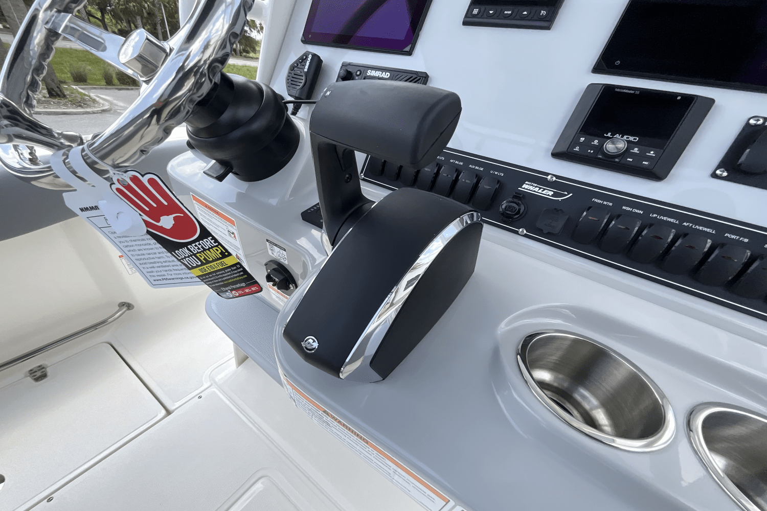 2025 Boston Whaler 230 Outrage Image Thumbnail #25