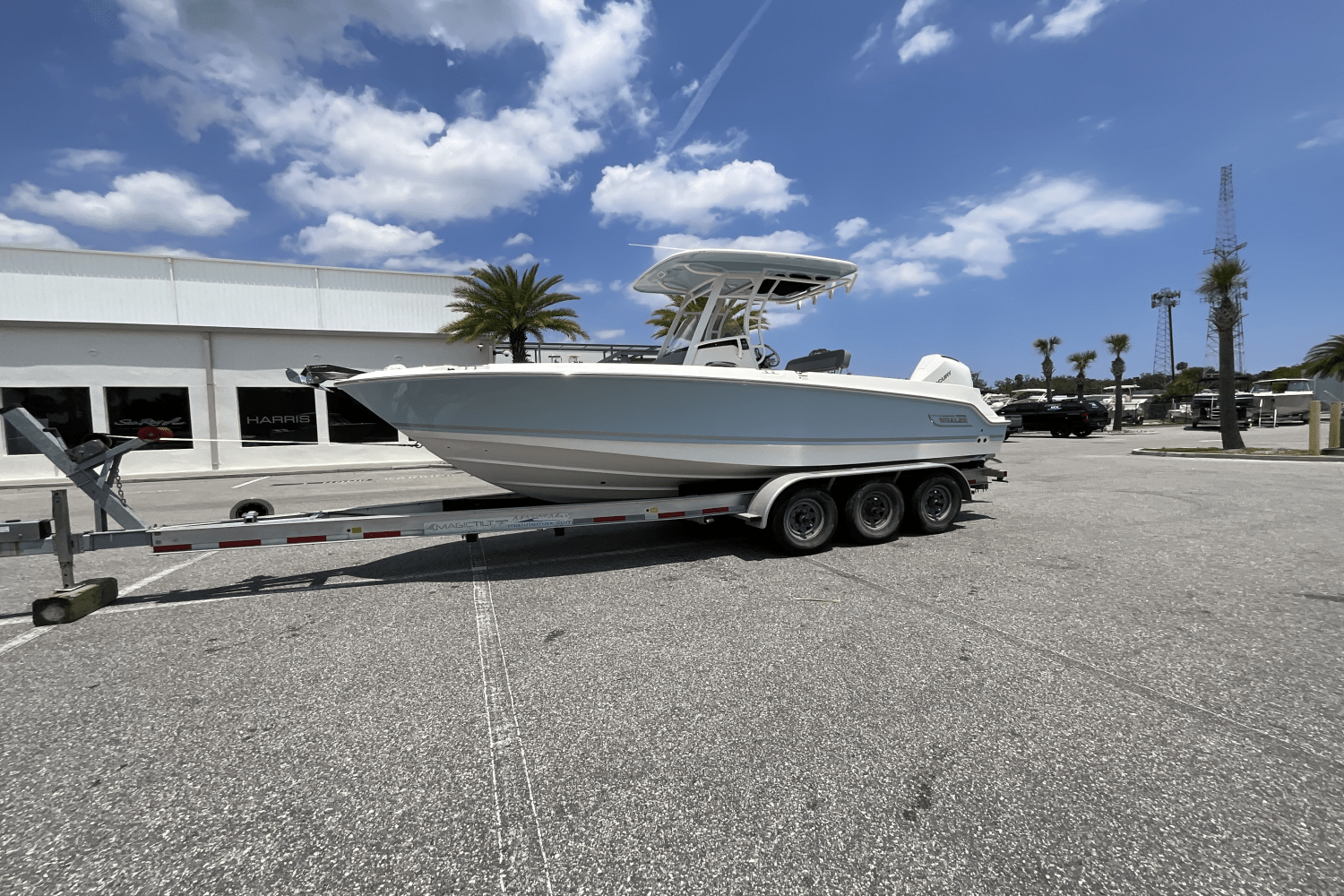 2025 Boston Whaler 230 Outrage Image Thumbnail #9