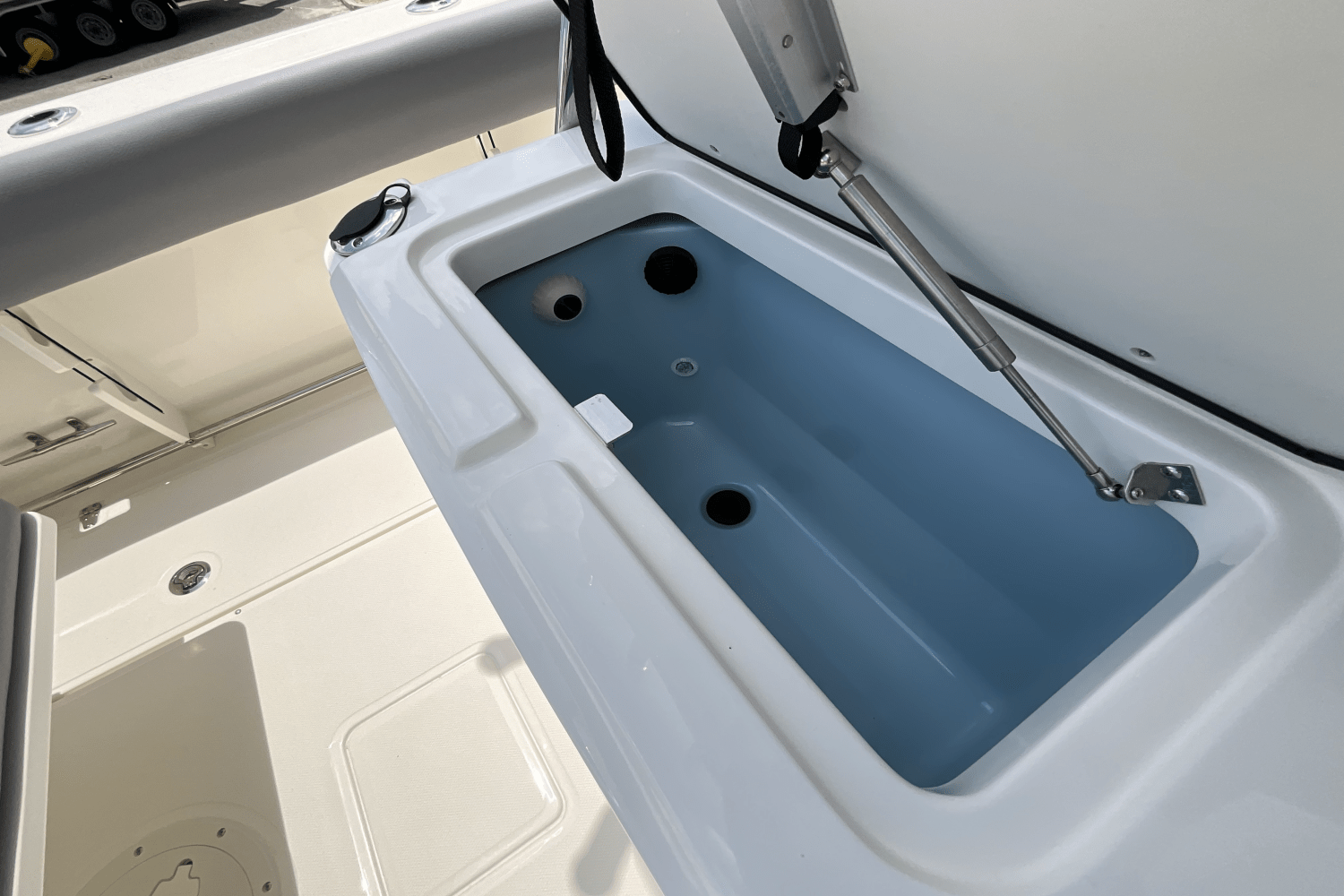 2025 Boston Whaler 230 Outrage Image Thumbnail #38