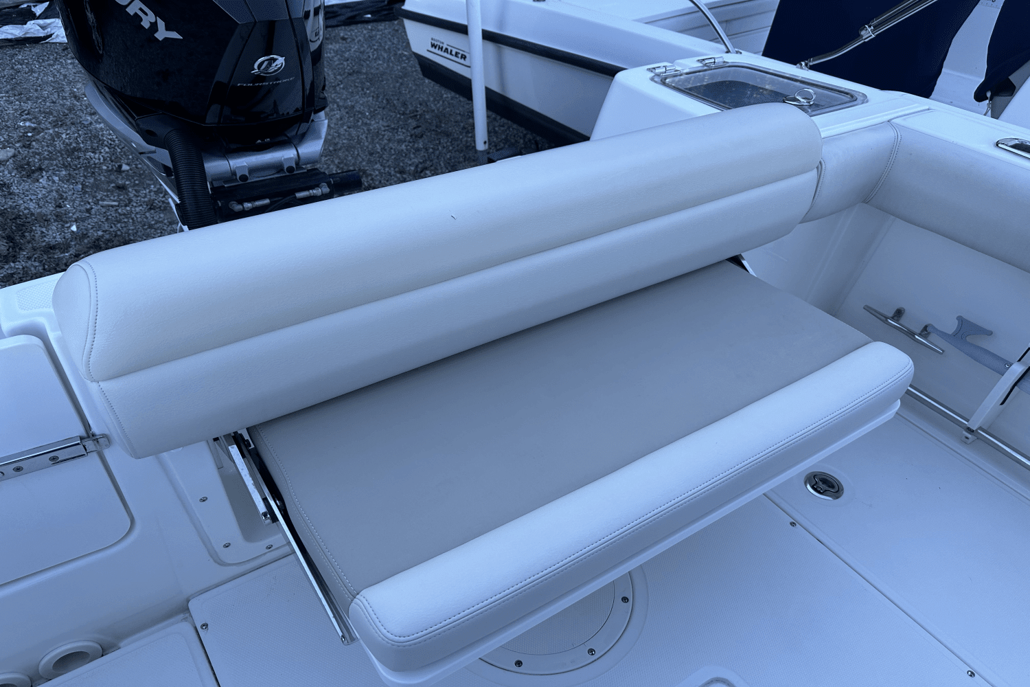 2021 Boston Whaler 230 OUTRAGE Image Thumbnail #9