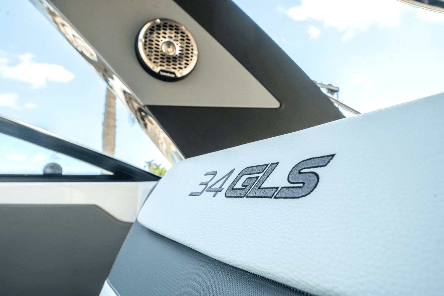2023 Cruisers Yachts 34 GLS OUTBOARD Image Thumbnail #28