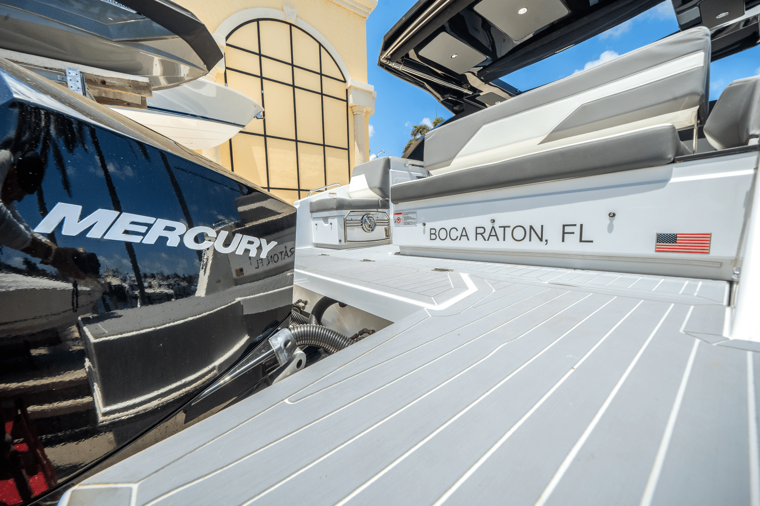 2023 Cruisers Yachts 34 GLS OUTBOARD Image Thumbnail #6