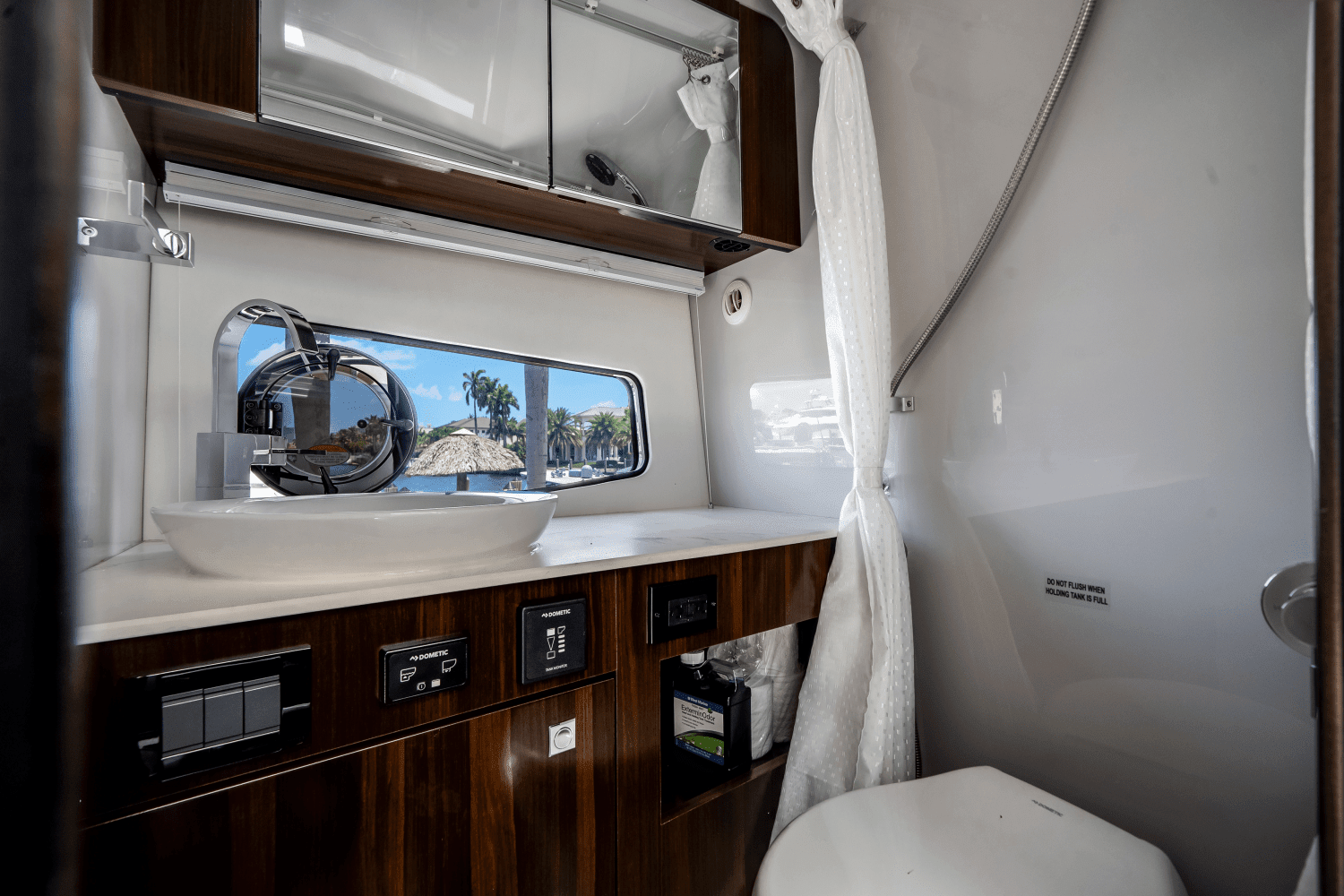 2023 Cruisers Yachts 34 GLS OUTBOARD Image Thumbnail #26