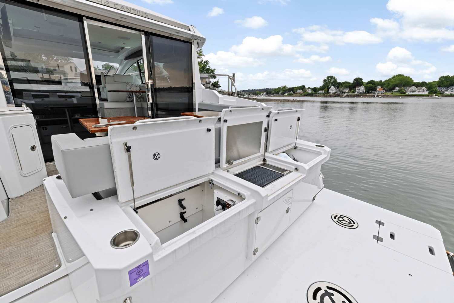 2022 Cruisers Yachts 42 CANTIUS Image Thumbnail #9