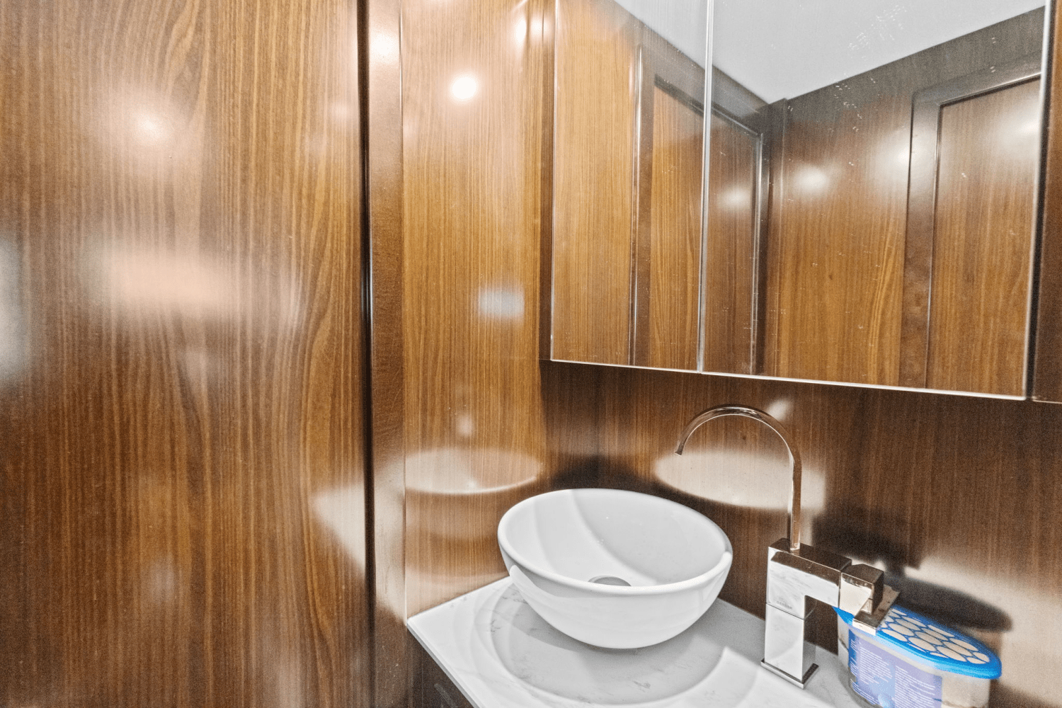 2022 Cruisers Yachts 42 CANTIUS Image Thumbnail #42