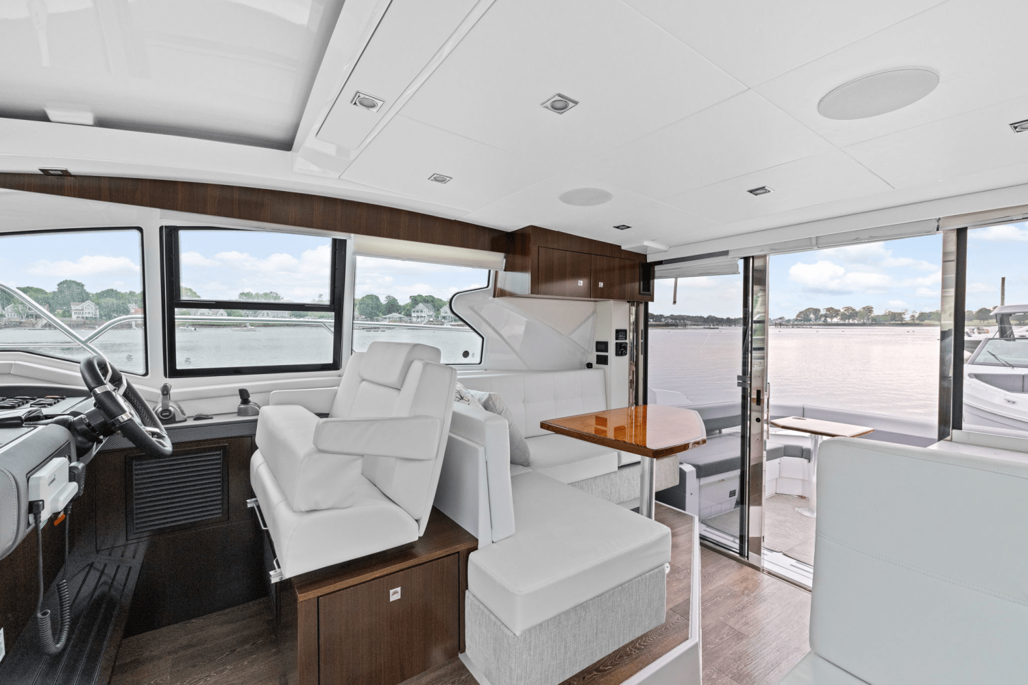 2022 Cruisers Yachts 42 CANTIUS Image Thumbnail #24