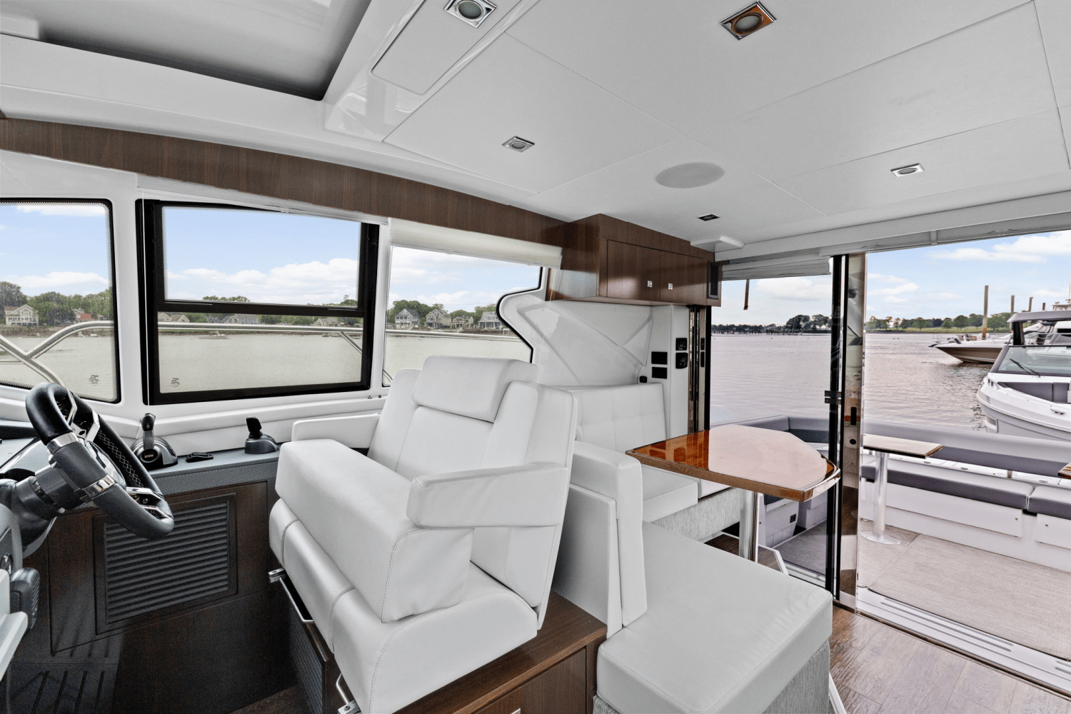 2022 Cruisers Yachts 42 CANTIUS Image Thumbnail #25