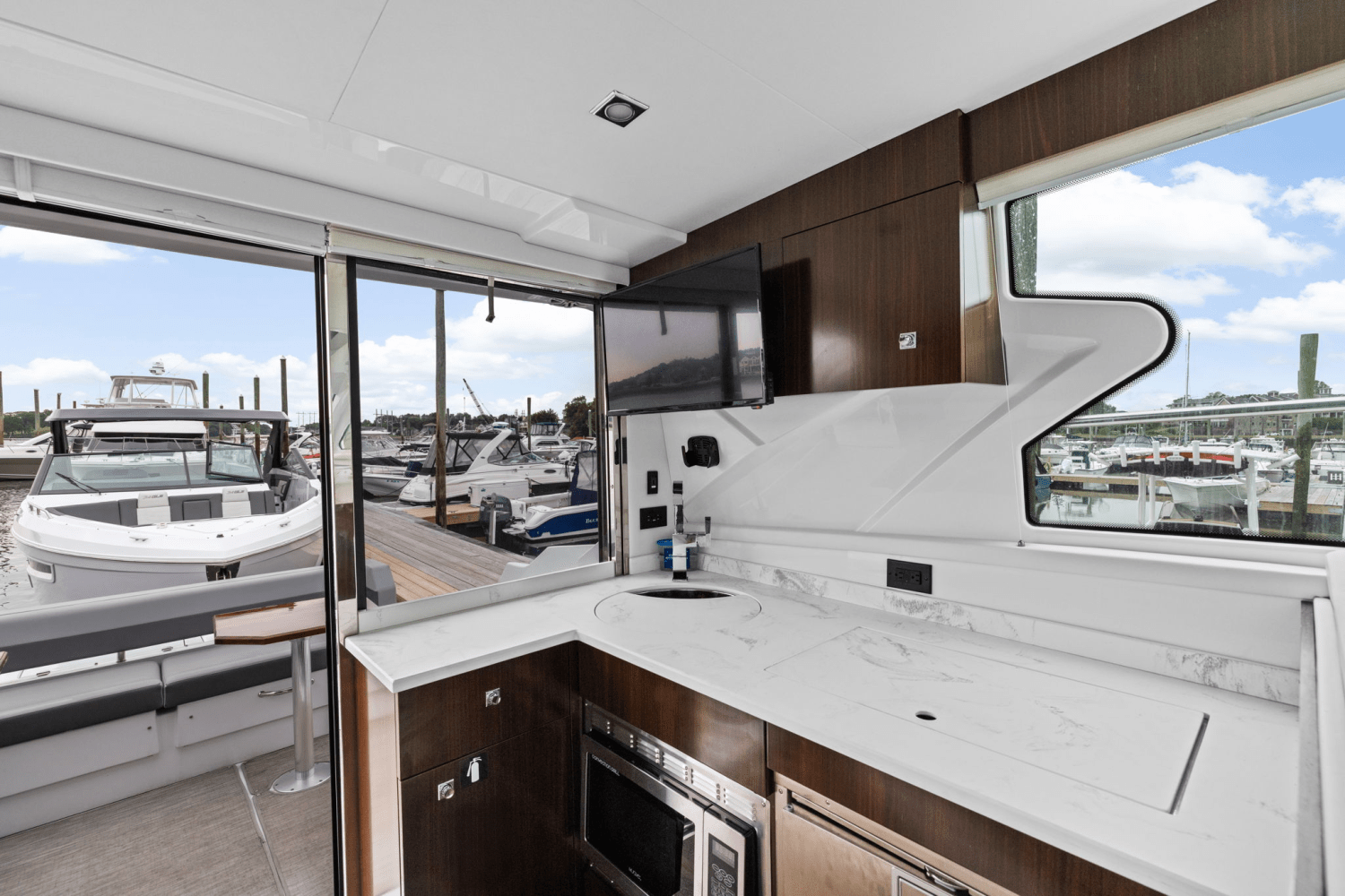 2022 Cruisers Yachts 42 CANTIUS Image Thumbnail #19