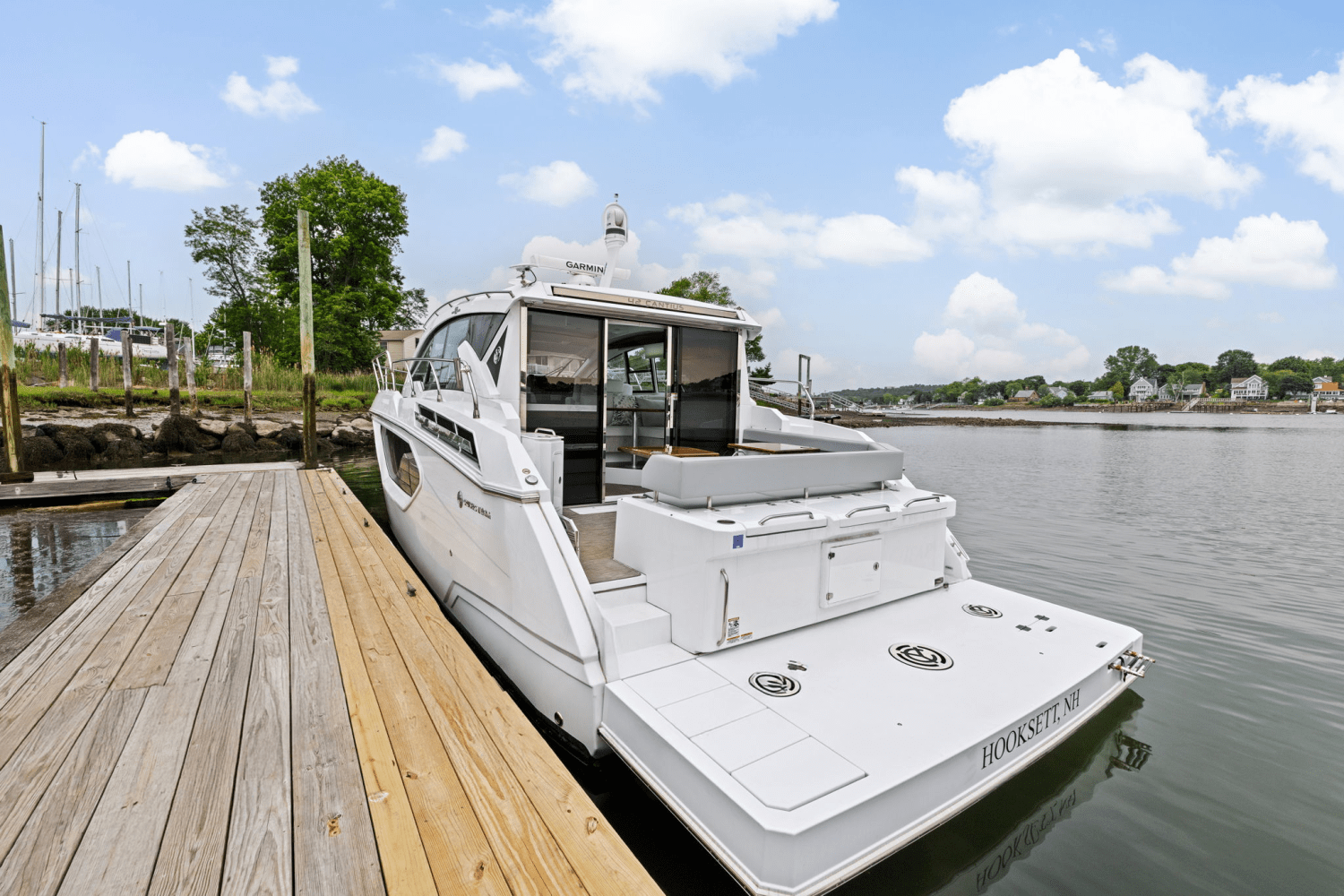 2022 Cruisers Yachts 42 CANTIUS Image Thumbnail #7