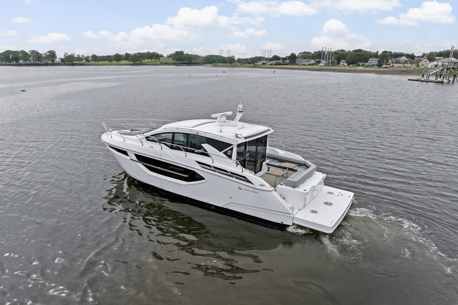 2022 Cruisers Yachts 42 CANTIUS Image Thumbnail #3