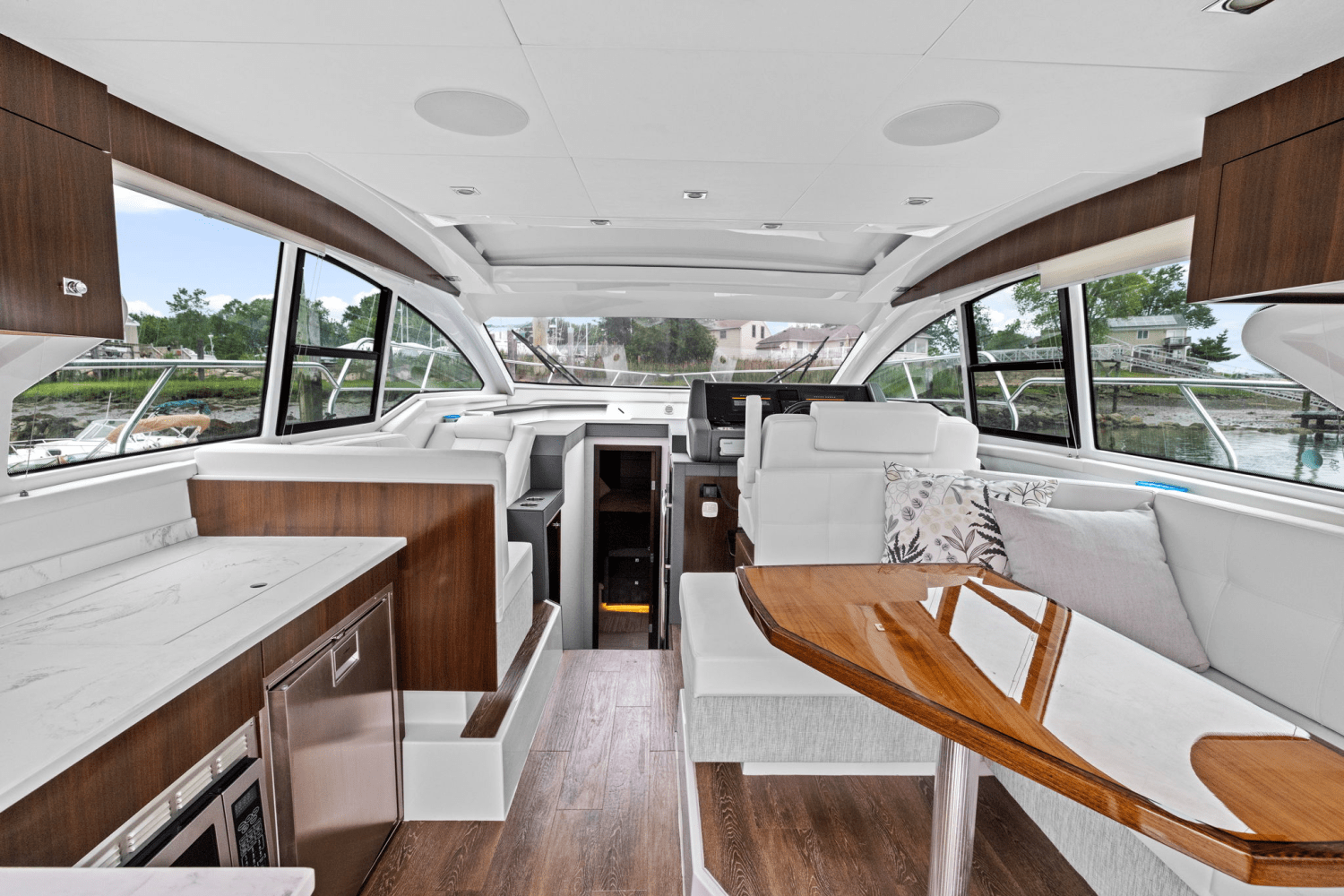 2022 Cruisers Yachts 42 CANTIUS Image Thumbnail #20