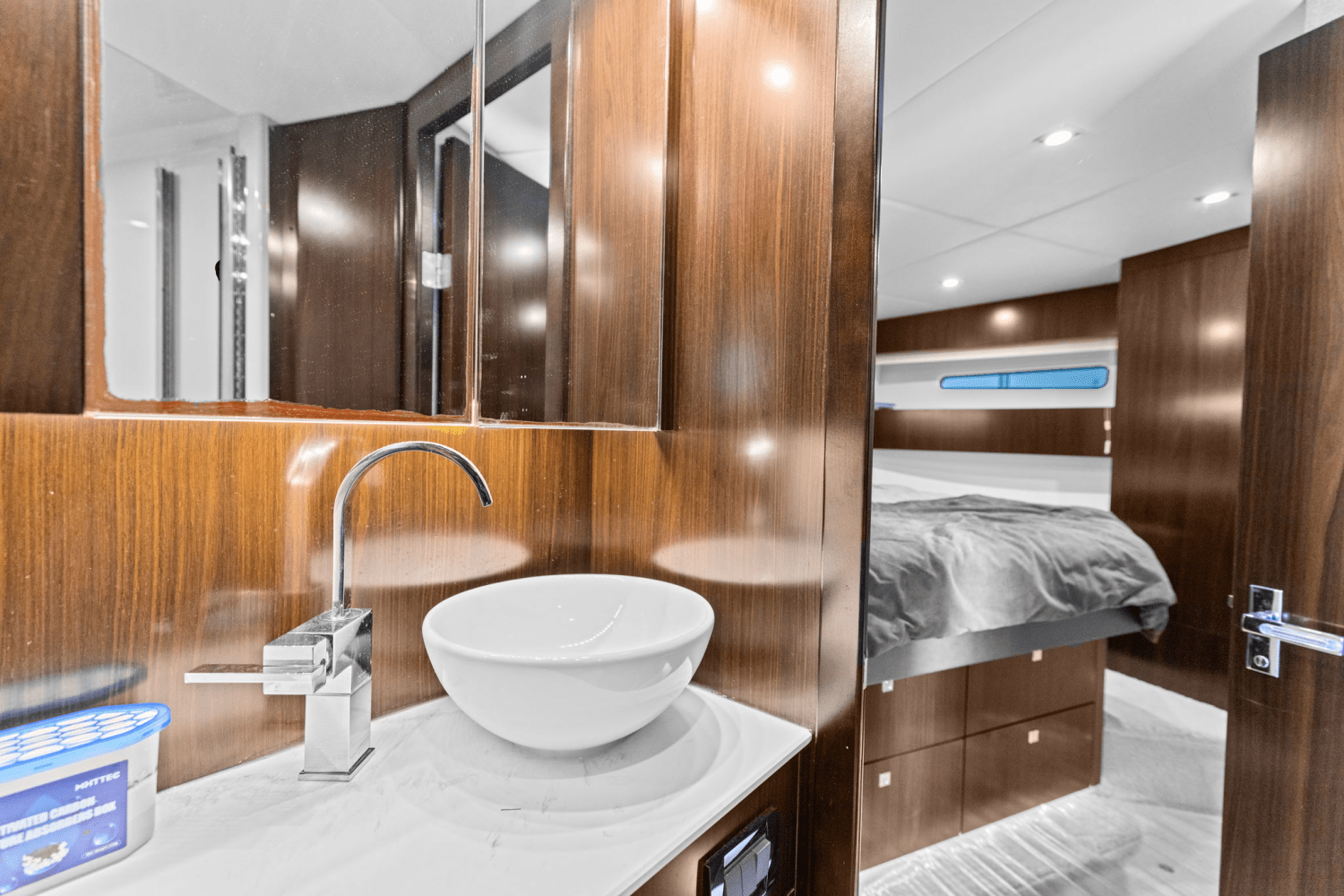 2022 Cruisers Yachts 42 CANTIUS Image Thumbnail #40