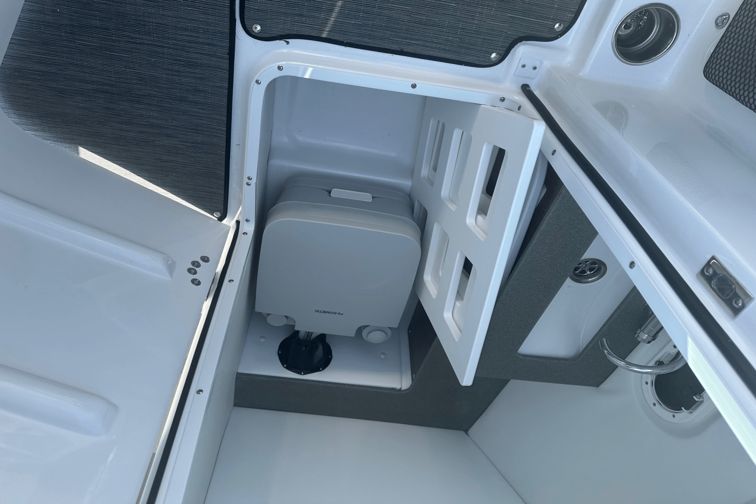 2025 Four Winns HD5 Image Thumbnail #14