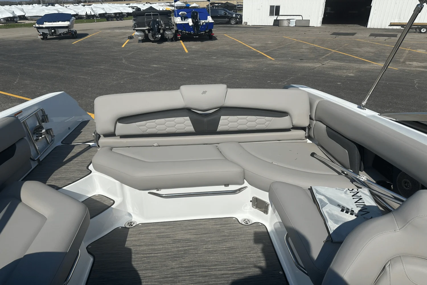 2025 Four Winns HD5 Image Thumbnail #20