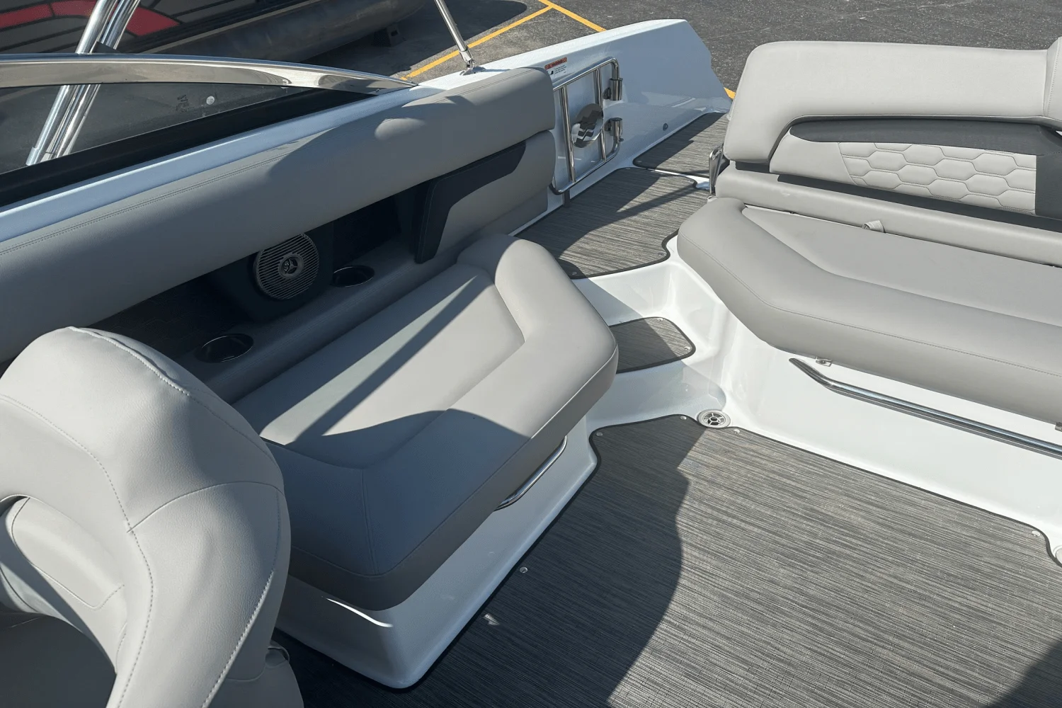 2025 Four Winns HD5 Image Thumbnail #23