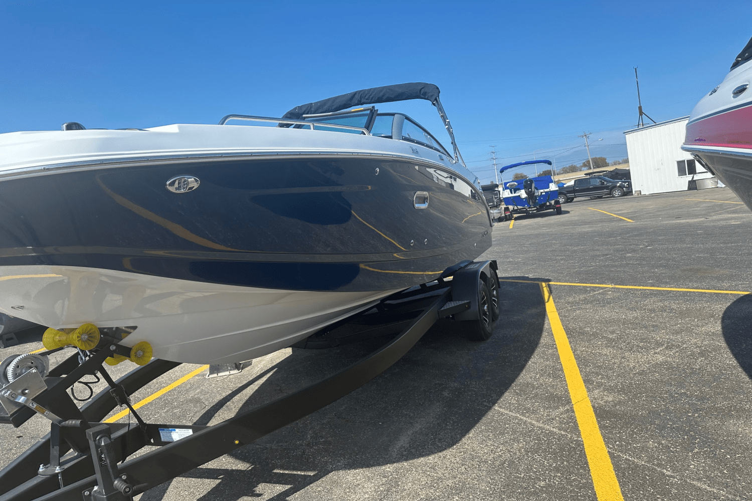 2025 Four Winns HD5 Image Thumbnail #3