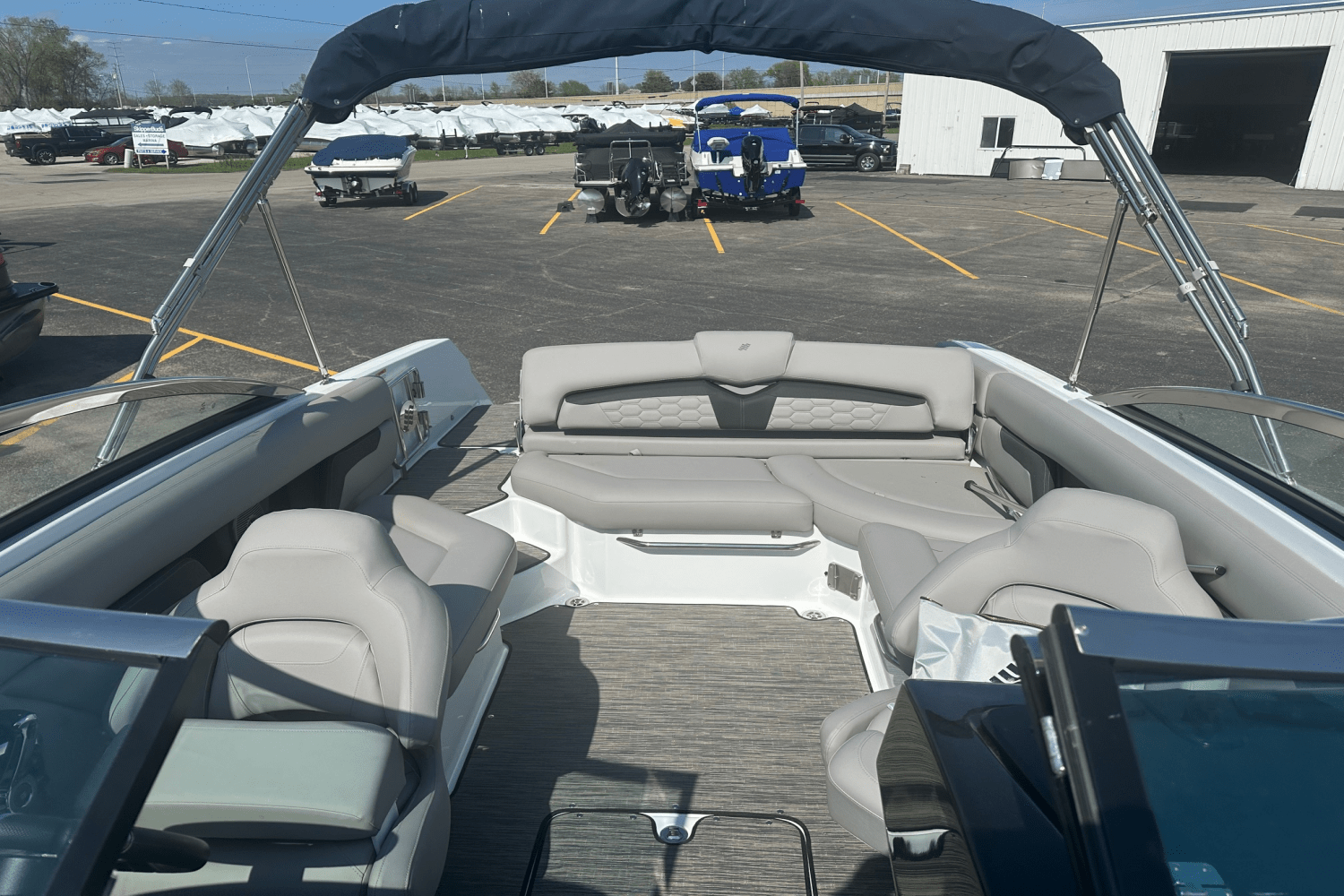 2025 Four Winns HD5 Image Thumbnail #19