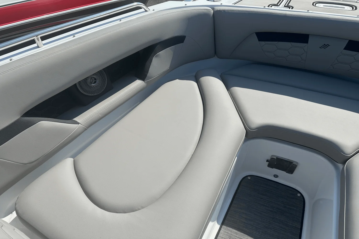 2025 Four Winns HD5 Image Thumbnail #10