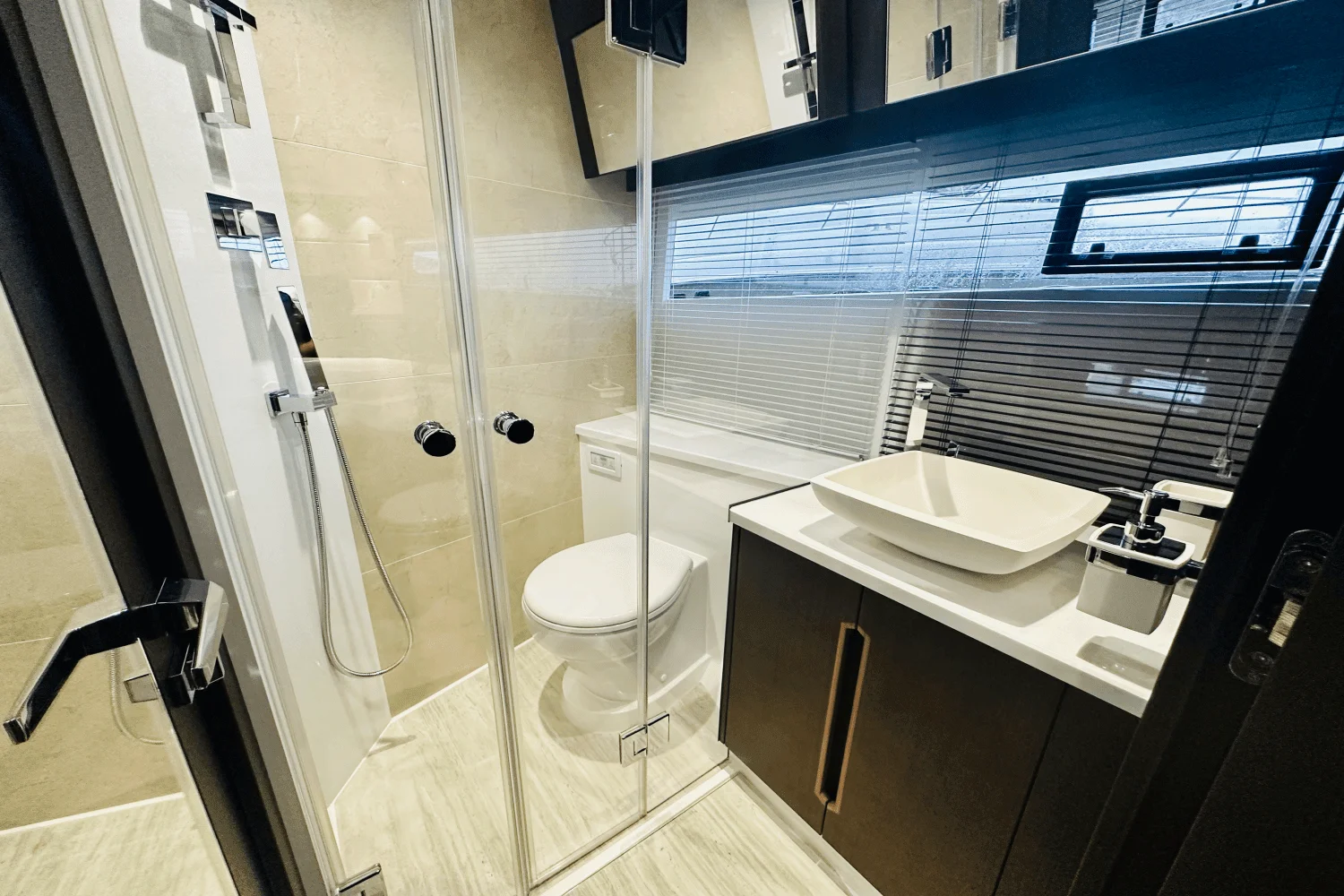 2024 Galeon 500 FLY Image Thumbnail #39