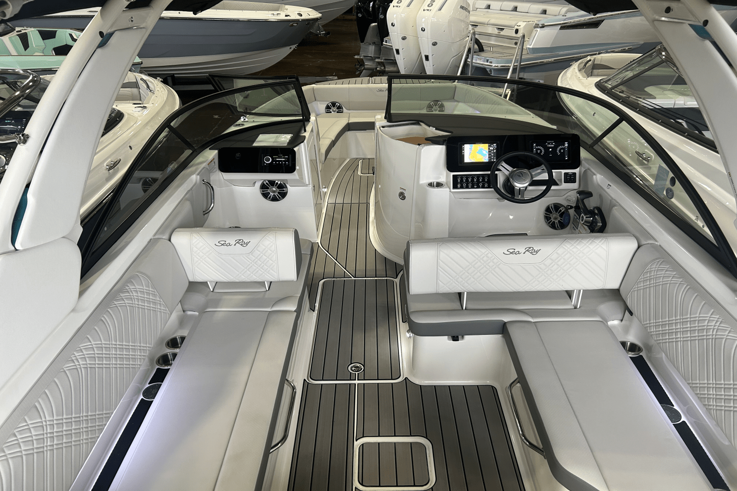 2025 Sea Ray SDX 270 Outboard Image Thumbnail #15