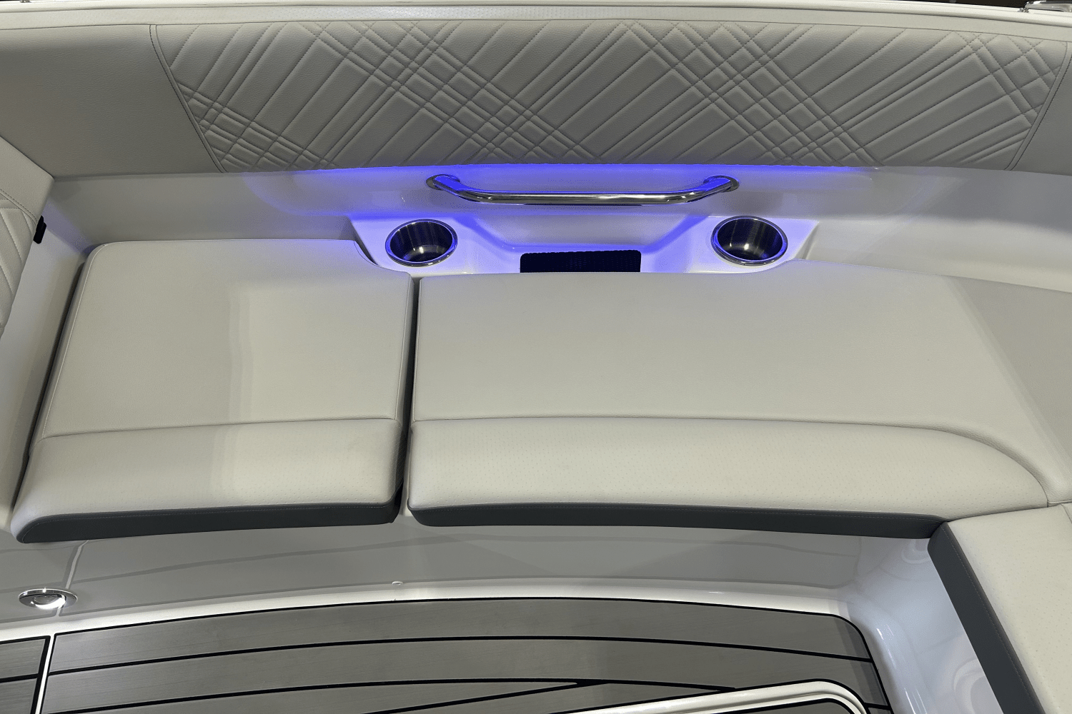 2025 Sea Ray SDX 270 Outboard Image Thumbnail #12
