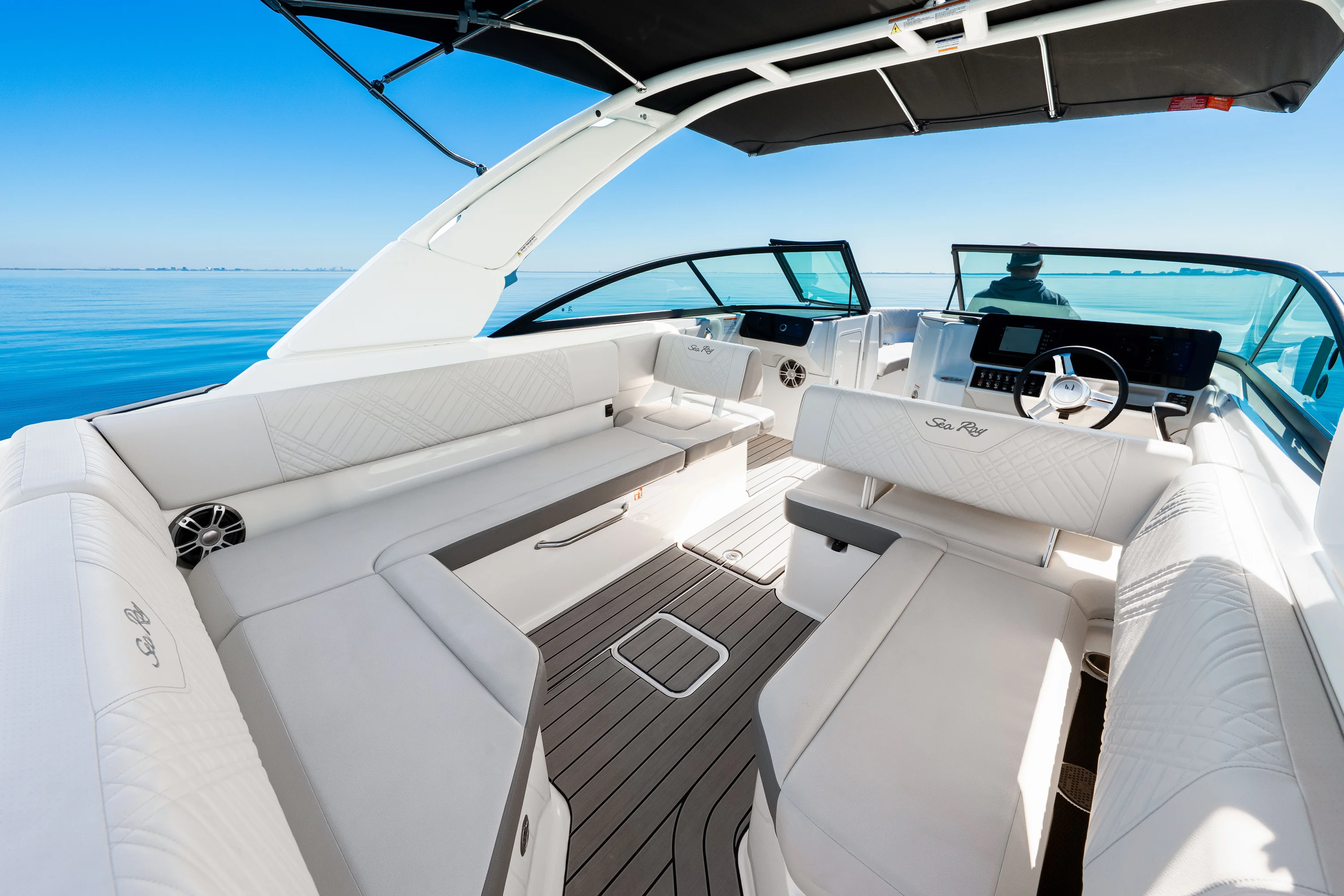 2025 Sea Ray SDX 270 Outboard Image Thumbnail #31